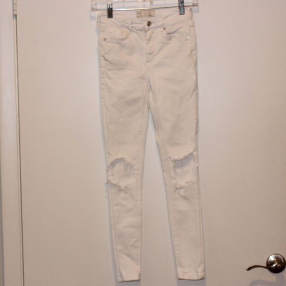 Free People Mis rise White Distressed Skinny Jeans Women Size 24 - Picture 2 of 10